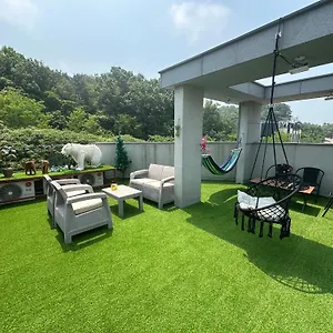 Yolo House ゲストハウス